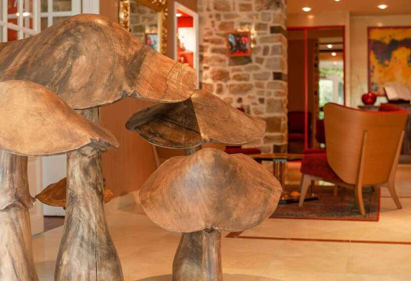 هتل Le Manoir Du Lys, The Originals Relais