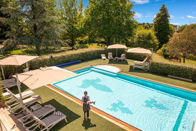 هتل Le Manoir Du Lys, The Originals Relais