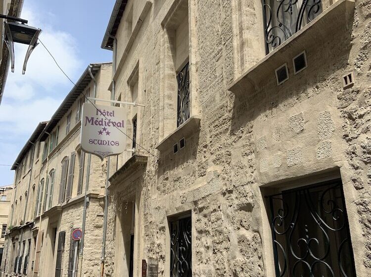 هتل Le Medieval Palais Des Papes