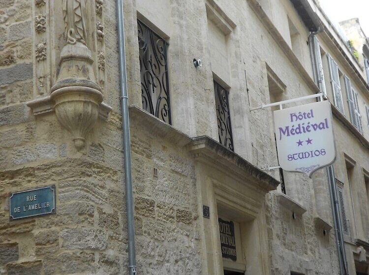 هتل Le Medieval Palais Des Papes