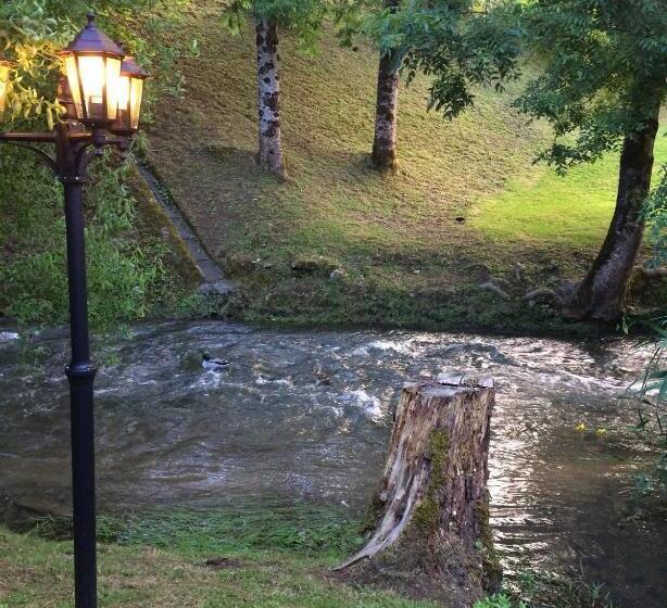 هتل Le Moulin De La Beune