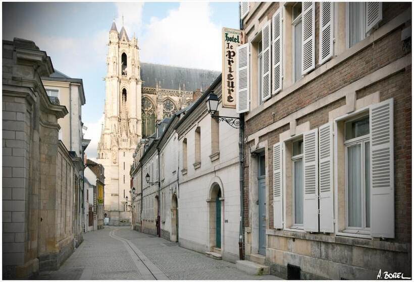 فندق Le Prieure Et La Residence