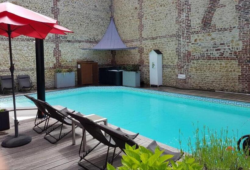 Otel Le Trophée By M Hôtel Spa