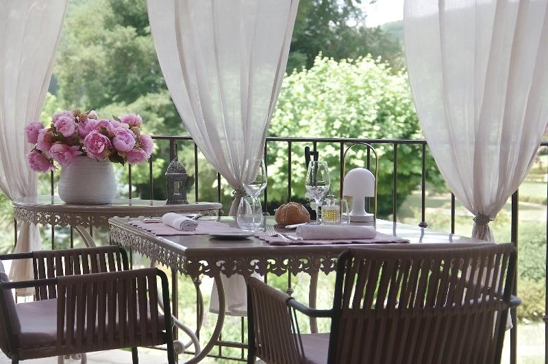 هتل Les Glycines   Hôtel & Spa   Teritoria