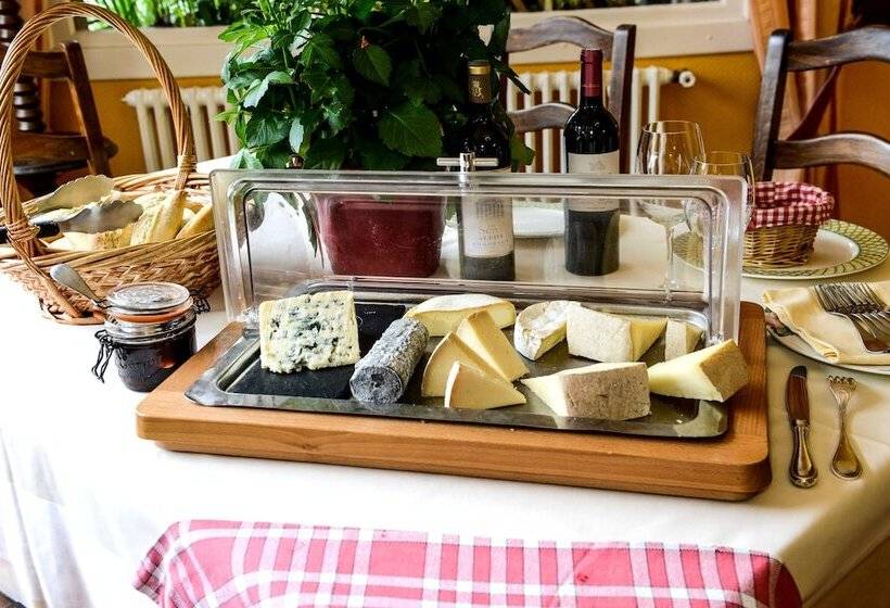 هتل Logis Le Vieux Logis