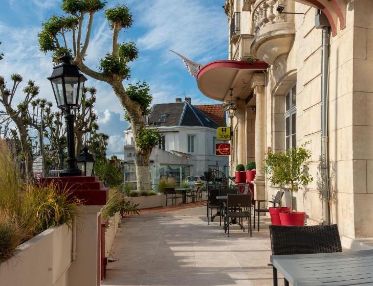 Logis Hotel Majestic Chatelaillon Plage   La Rochelle
