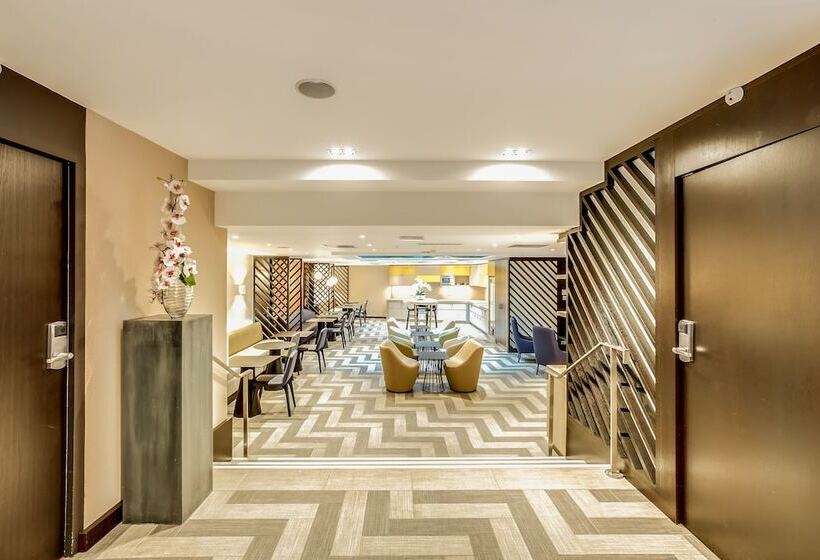 Fotos del hotel Mercure Paris Arc De Triomphe Etoile:  3