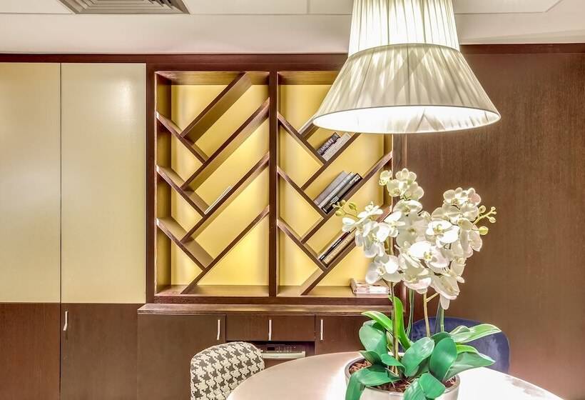 Fotos del hotel Mercure Paris Arc De Triomphe Etoile:  14