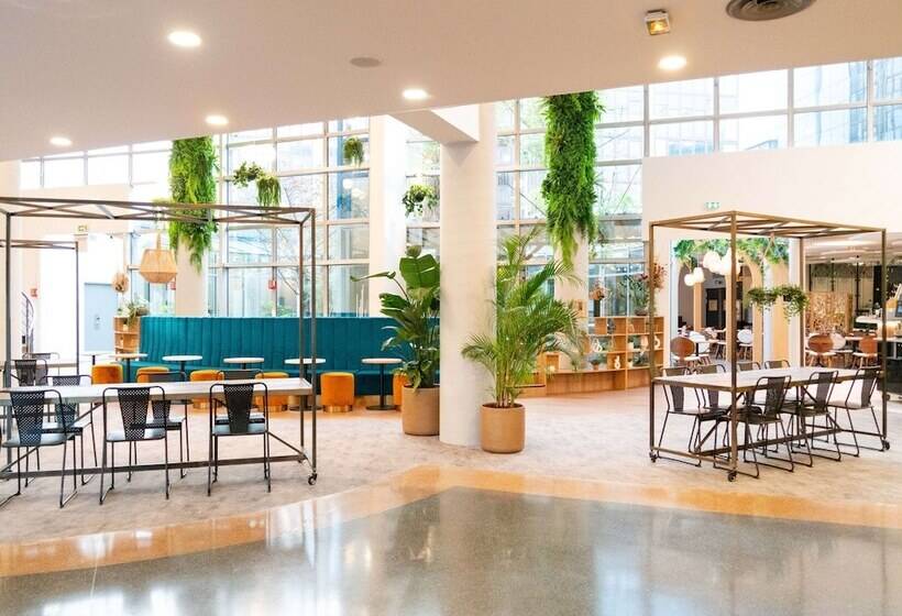 هتل Mercure Paris Val De Fontenay