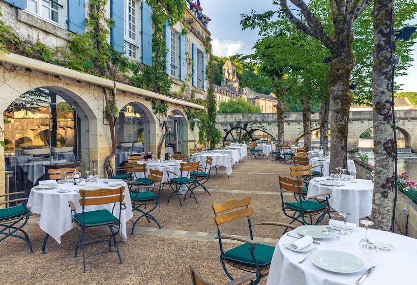 هتل Moulin De L Abbaye  Relais Et Chateaux