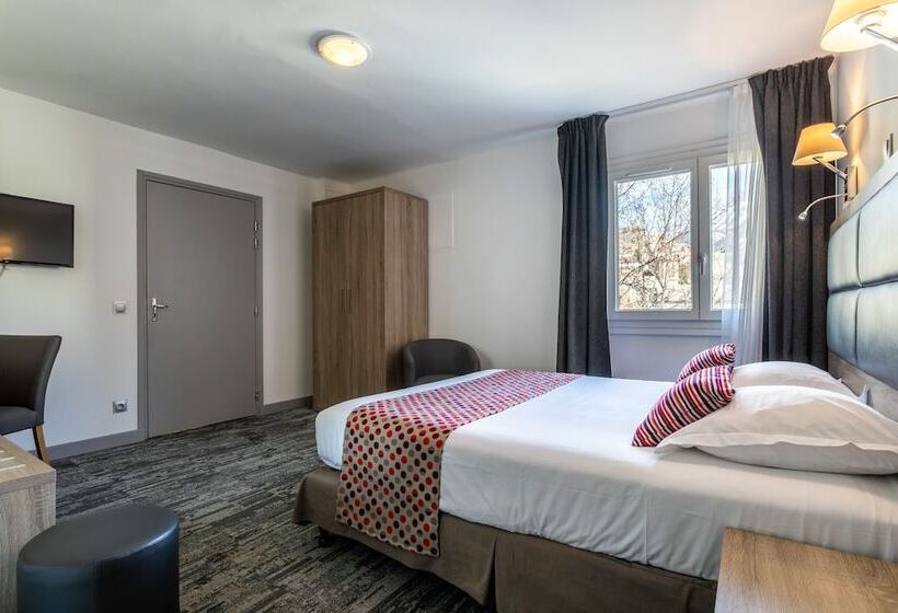 هتل Hôtel Vauban Briançon Serre Chevalier
