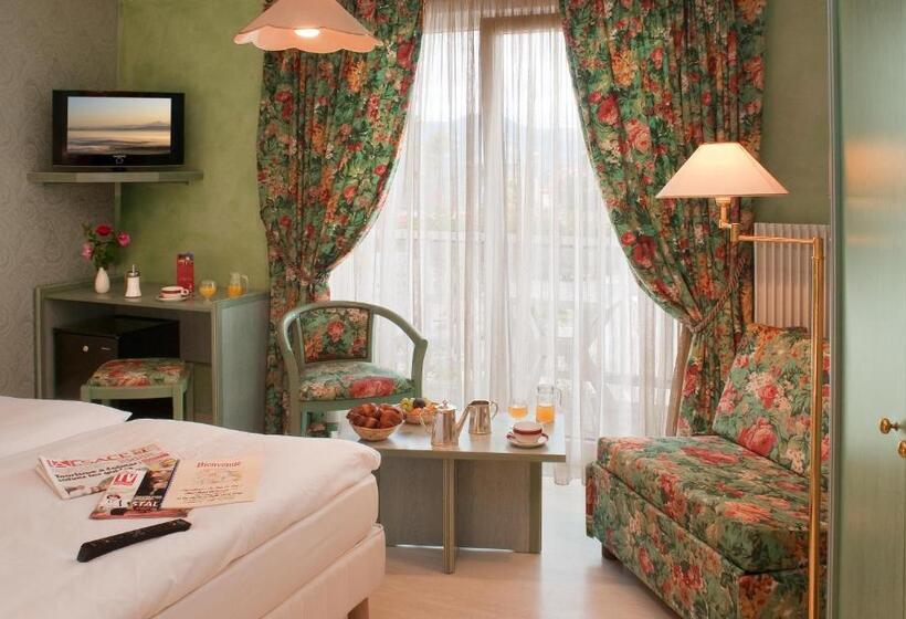 Logis Hostellerie Motel Au Bois Le Sire