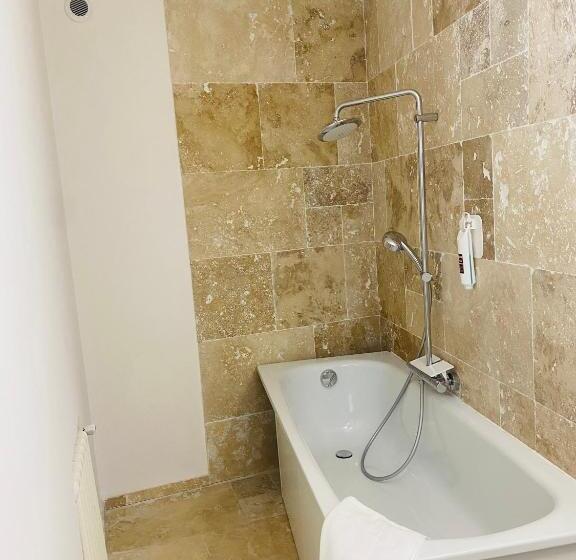 Enzo Hotels Limoges Centre Jourdan By Kyriad Direct