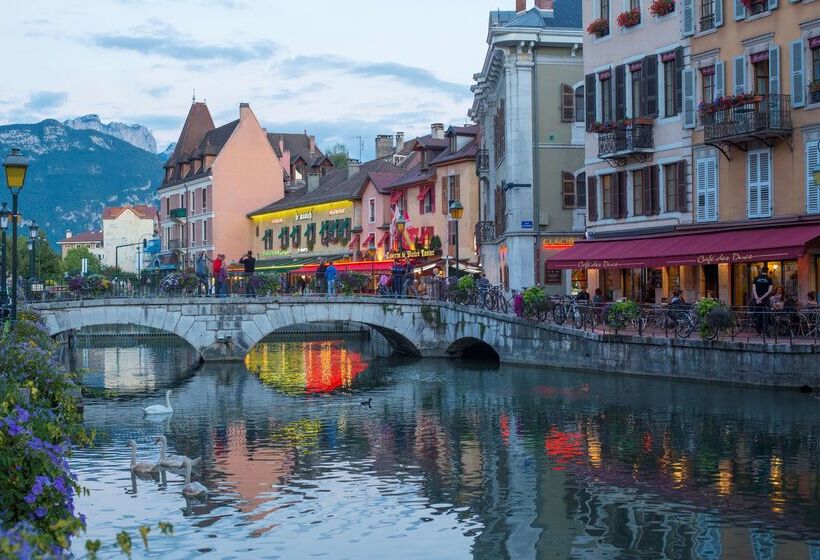 Hotel Campanile Annecy Centre  Gare