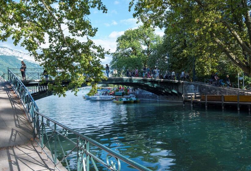 هتل Campanile Annecy Centre  Gare