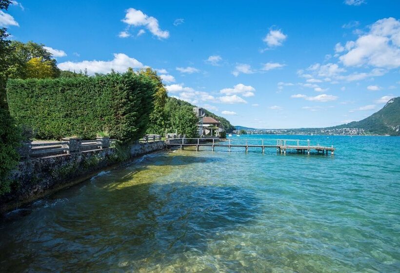 هتل Campanile Annecy Centre  Gare