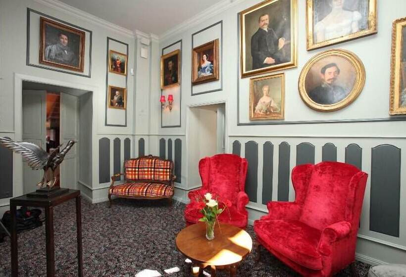 هتل Château De Castel Novel