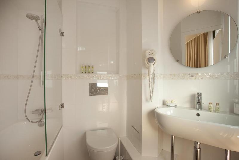 هتل Hôtel Parc Saint Séverin   Esprit De France