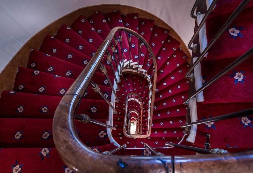 Fotos del hotel Grand Hôtel De L'univers Saint-germain:  22