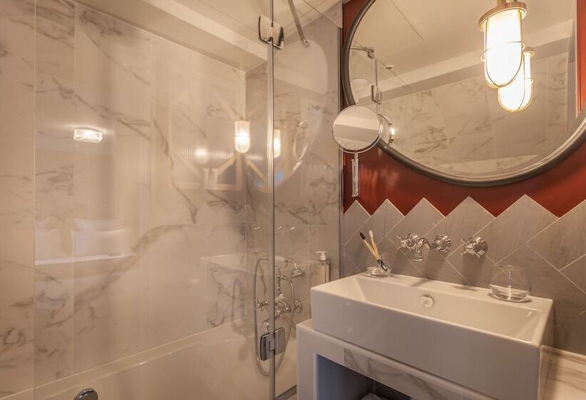 Fotos del hotel Handsome Hotel By Elegancia:  3