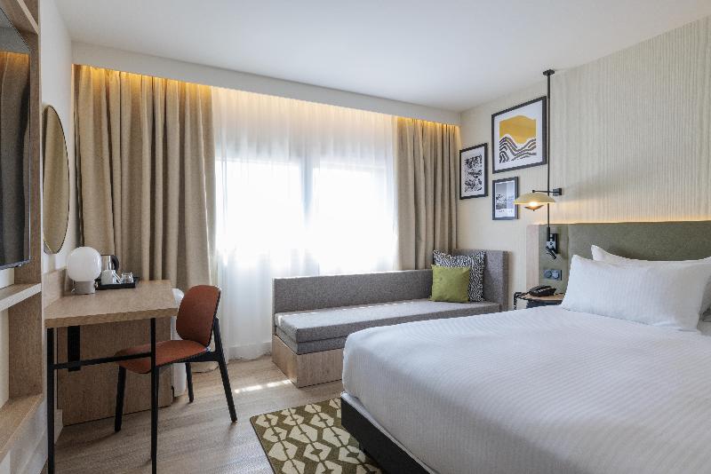 هتل Hilton Garden Inn Marseille Provence Airport