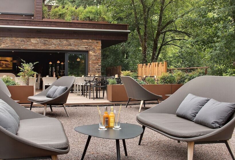 ホテル La Cheneaudière   Hôtel Spa   Relais & Châteaux