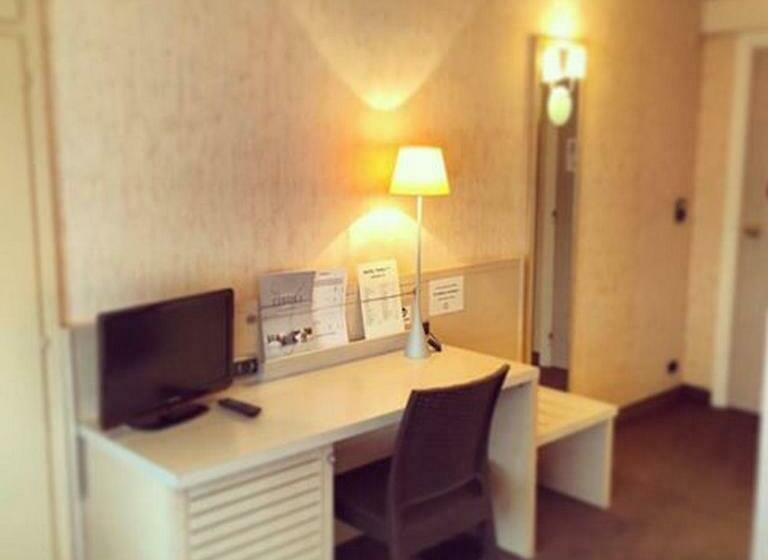 فندق Hôtel Tivoli