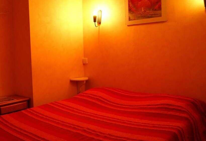 Отель Hôtel Saint Pierre