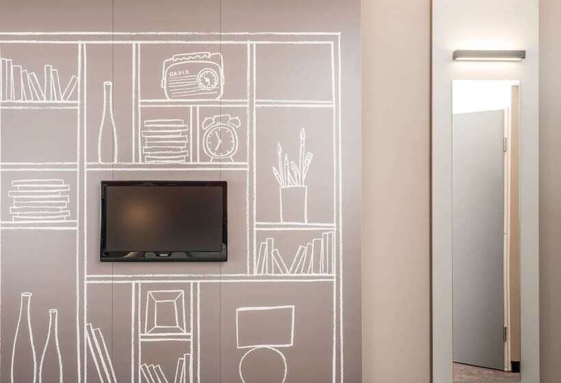 هتل Ibis Paris Gare Du Nord La Fayette