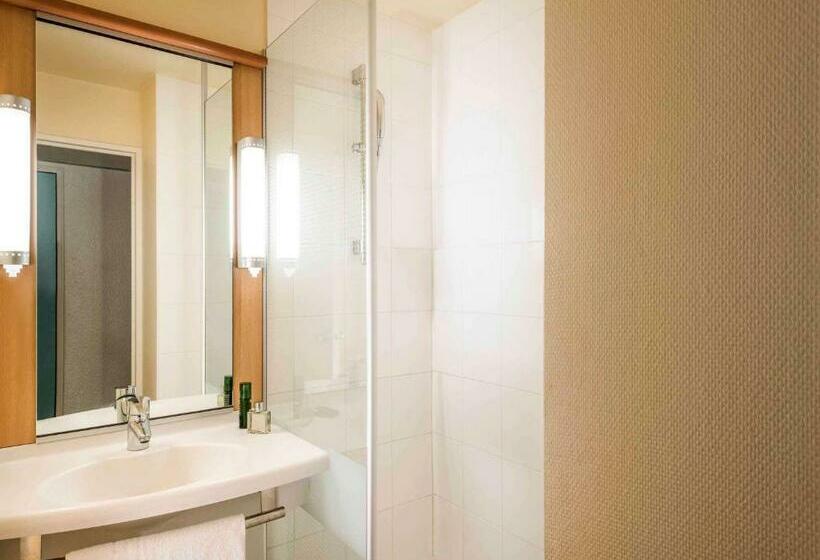 هتل Ibis Paris Gare Du Nord La Fayette