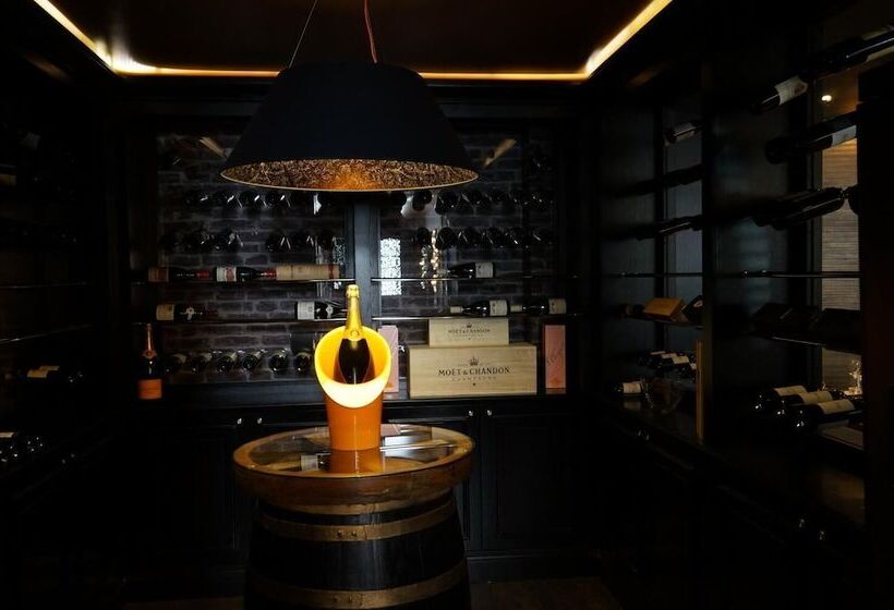 酒店 Logis Hôtel & Restaurant   Le Mouton Blanc
