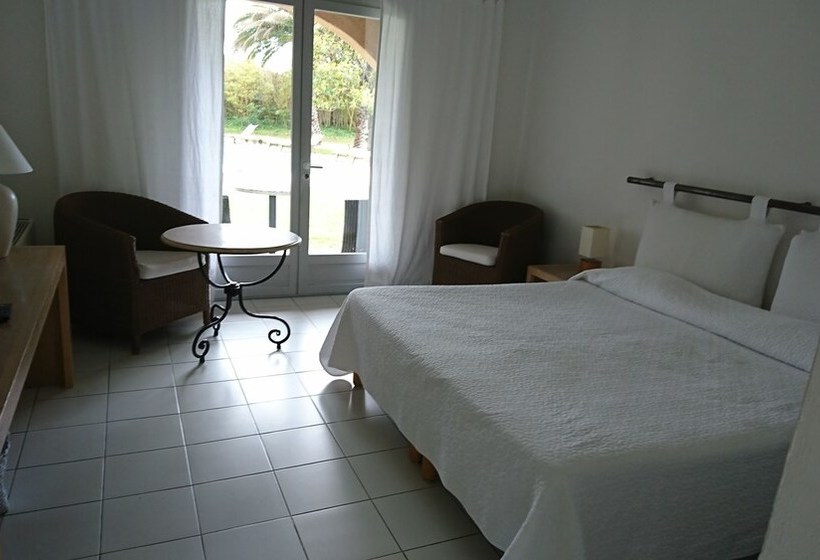 Hotel Le Pré Des Baux