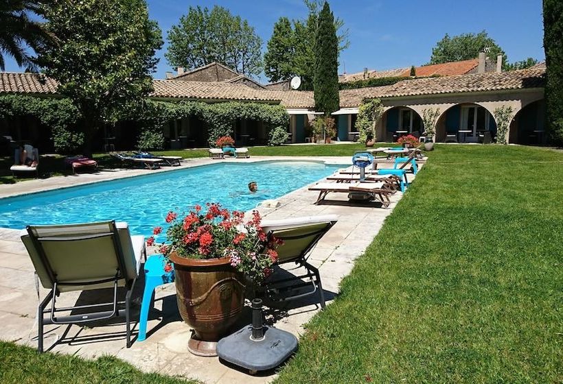 Hotel Le Pré Des Baux