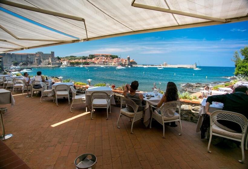 هتل Le Relais Des Trois Mas
