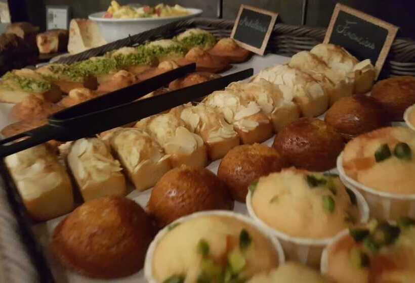 هتل Le Relais Des Trois Mas