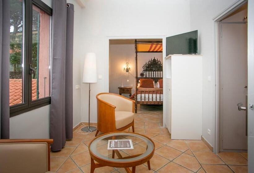 هتل Le Relais Des Trois Mas
