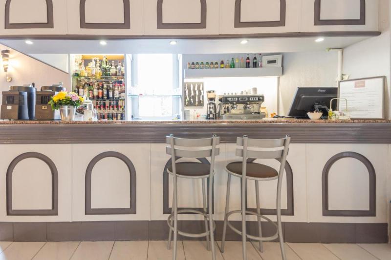 호텔 Logis Hôtel Le Jabron