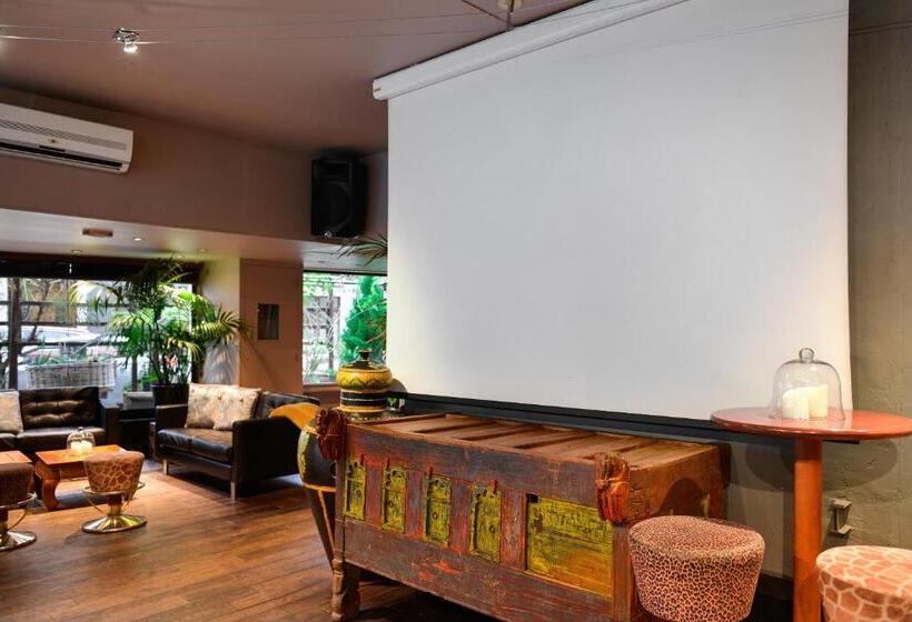 בית מלון כפרי Logis Hôtels Le Saint Georges