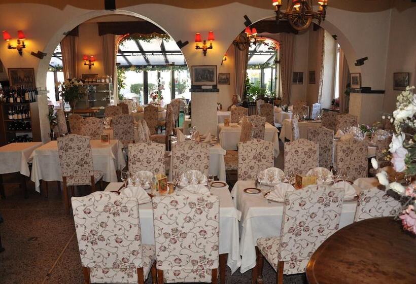 فندق Logis Le Relais Imperial