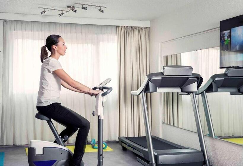 هتل Mercure Paris Le Bourget Aeroport