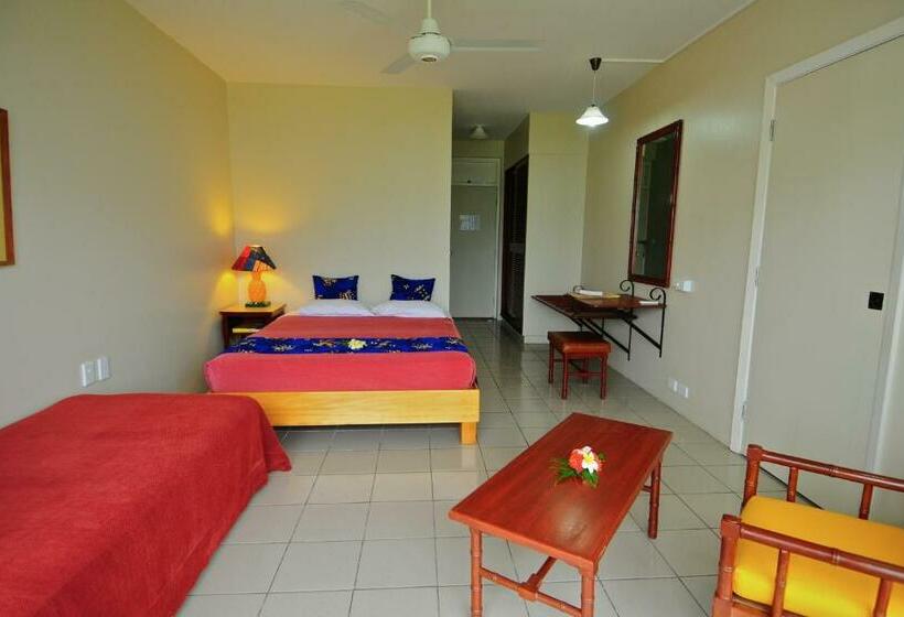 هتل Savusavu Hot Springs