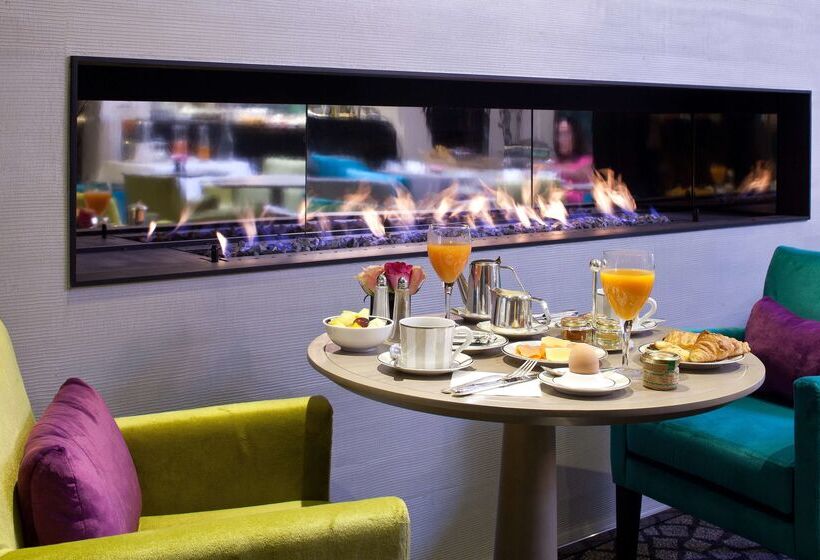 Fotos del hotel La Villa Maillot:  33