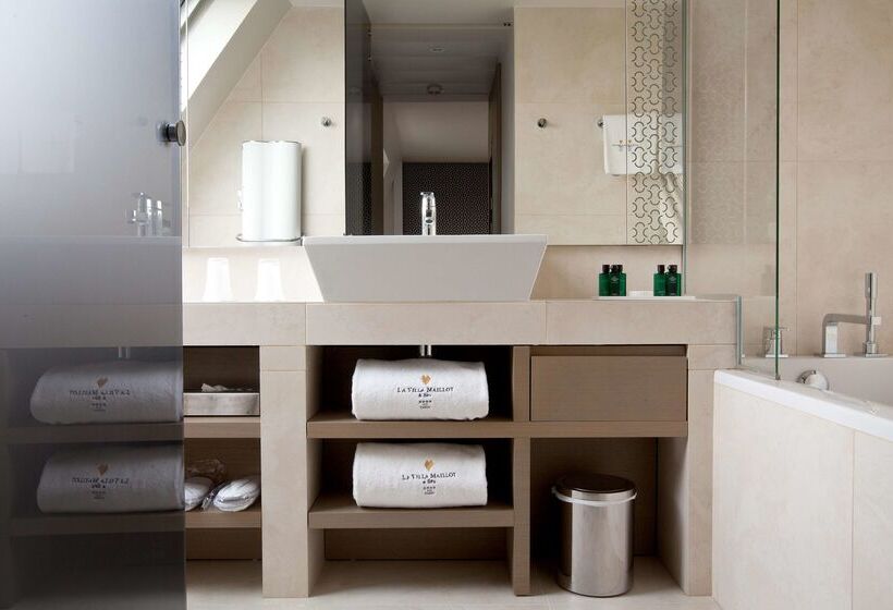 Fotos del hotel La Villa Maillot:  32