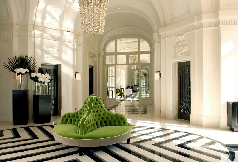 هتل Waldorf Astoria Versailles   Trianon Palace