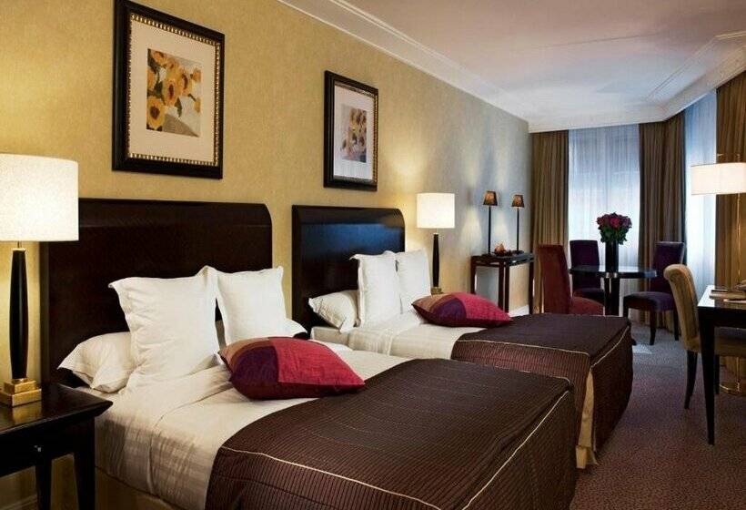 Otel Warwick Paris