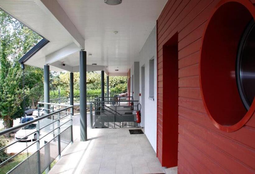 Logis Hotels   Hôtel Et Restaurant Le Relais Des Garrigues