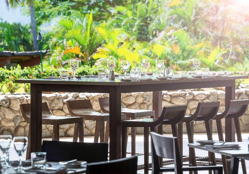 استراحتگاه Novotel Nadi