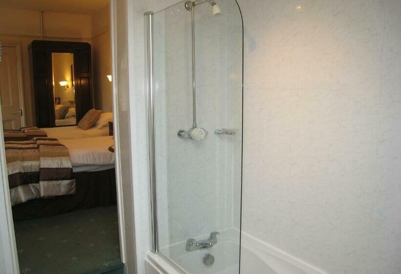 Ashleigh House Hot Tub, Snooker Table, Sleeps 24