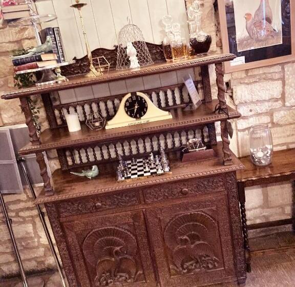 مبيت وإفطار Inn For All Seasons