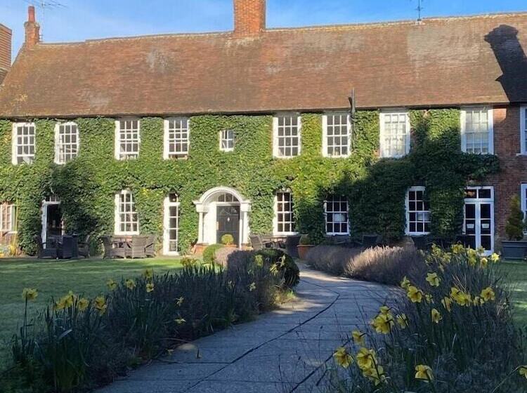Bush Hotel Farnham